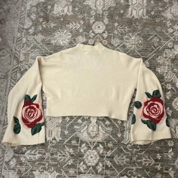 ❌ SOLD ❌ Red Rose Detail Cropped Sweater with Flared Sleeves - Picture 2 of 4